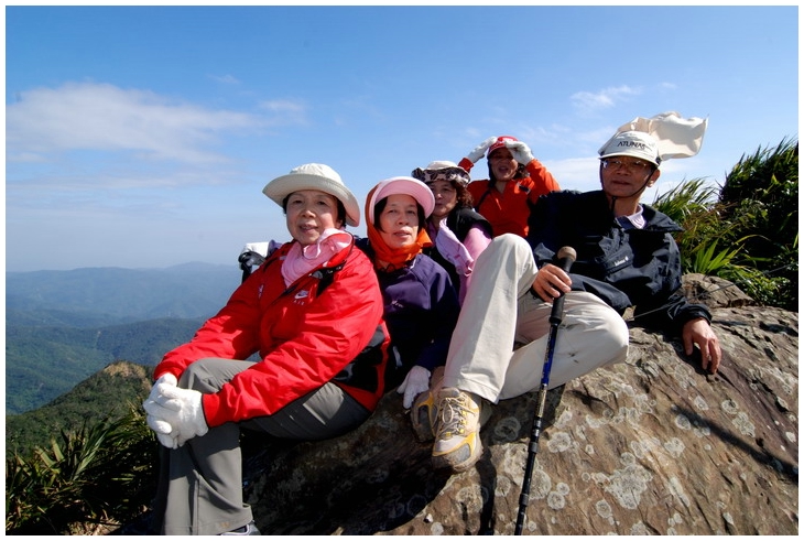 2010-12-18 am 12-43-32登頂里龍山.JPG